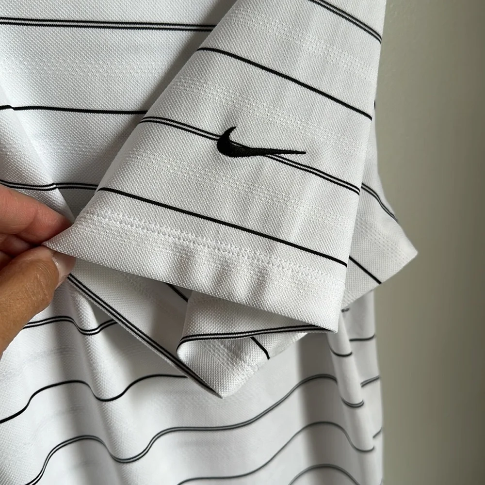 Nike golf shirt Size M